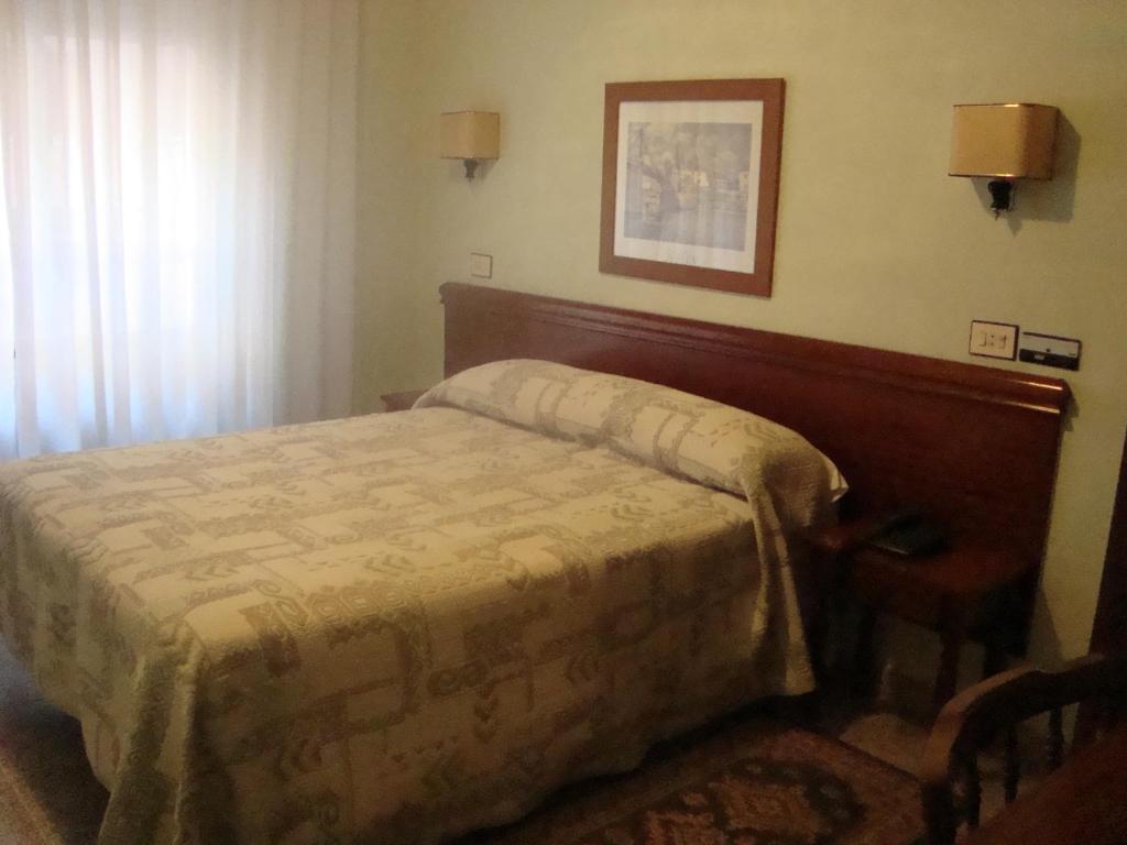 Avenida Gijon Centro Hotel Szoba fotó