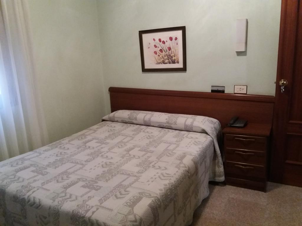 Avenida Gijon Centro Hotel Kültér fotó